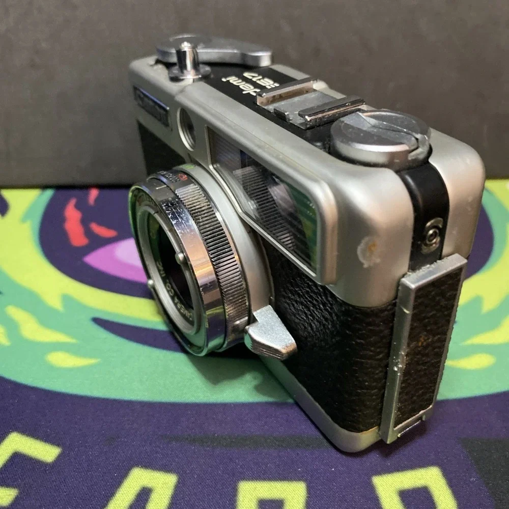 Vintage Canon Demi EE17 35mm Silver Half Frame Film Camera Nice B2